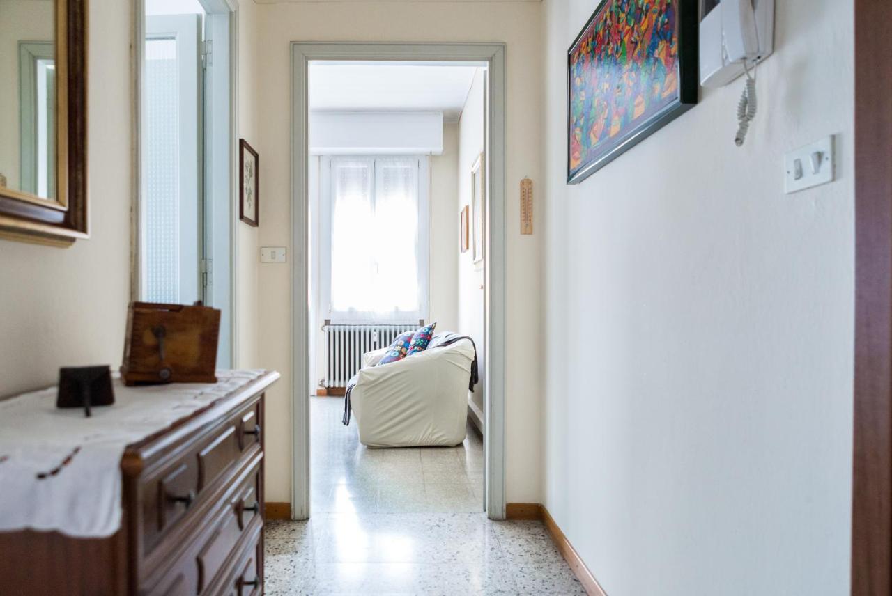 A Pochi Passi Dal Centro E Dall'Ospedale Di Parma Apartment Exterior photo